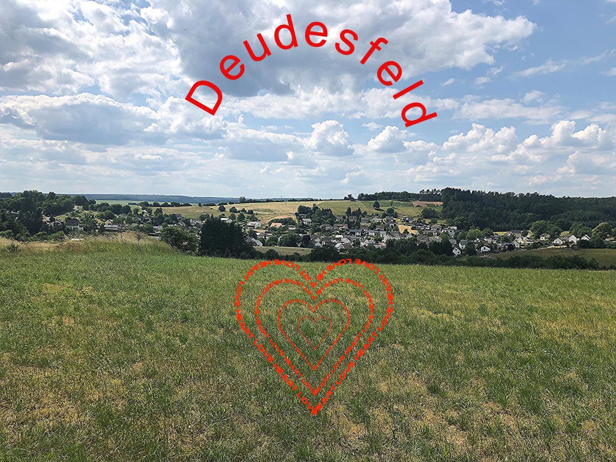 Pension Zur Quelle Deudesfeld Exteriör bild